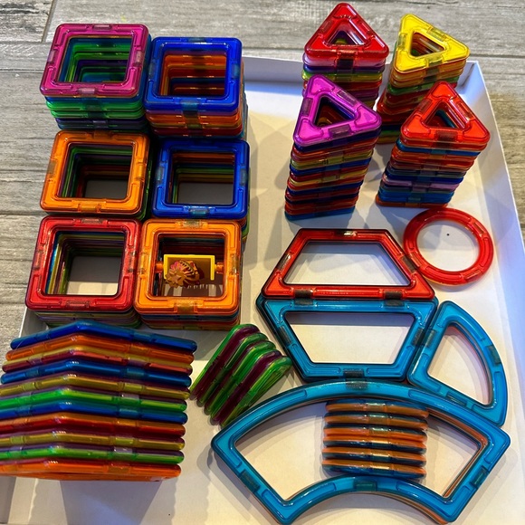 Magformers - Assorted Pieces - Picture 2 of 3